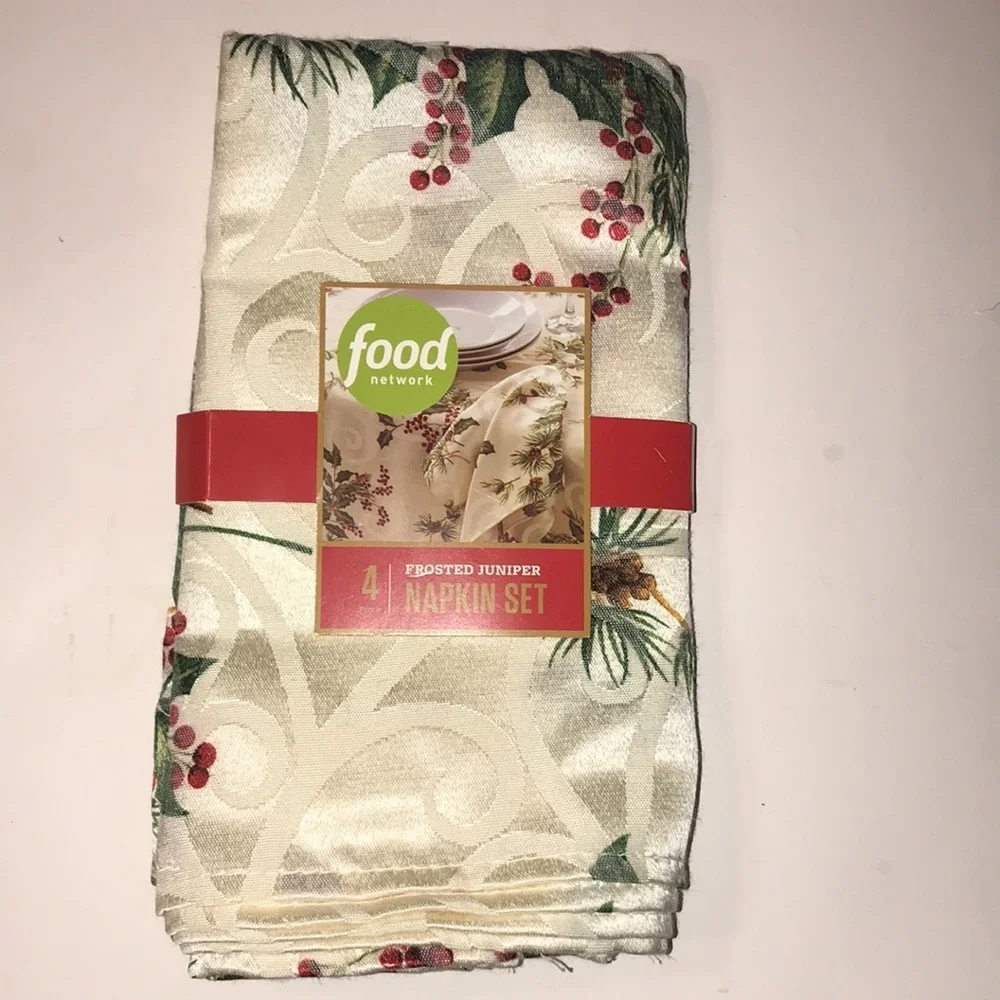 NWT Set/4 Frosted Juniper Holiday Napkins